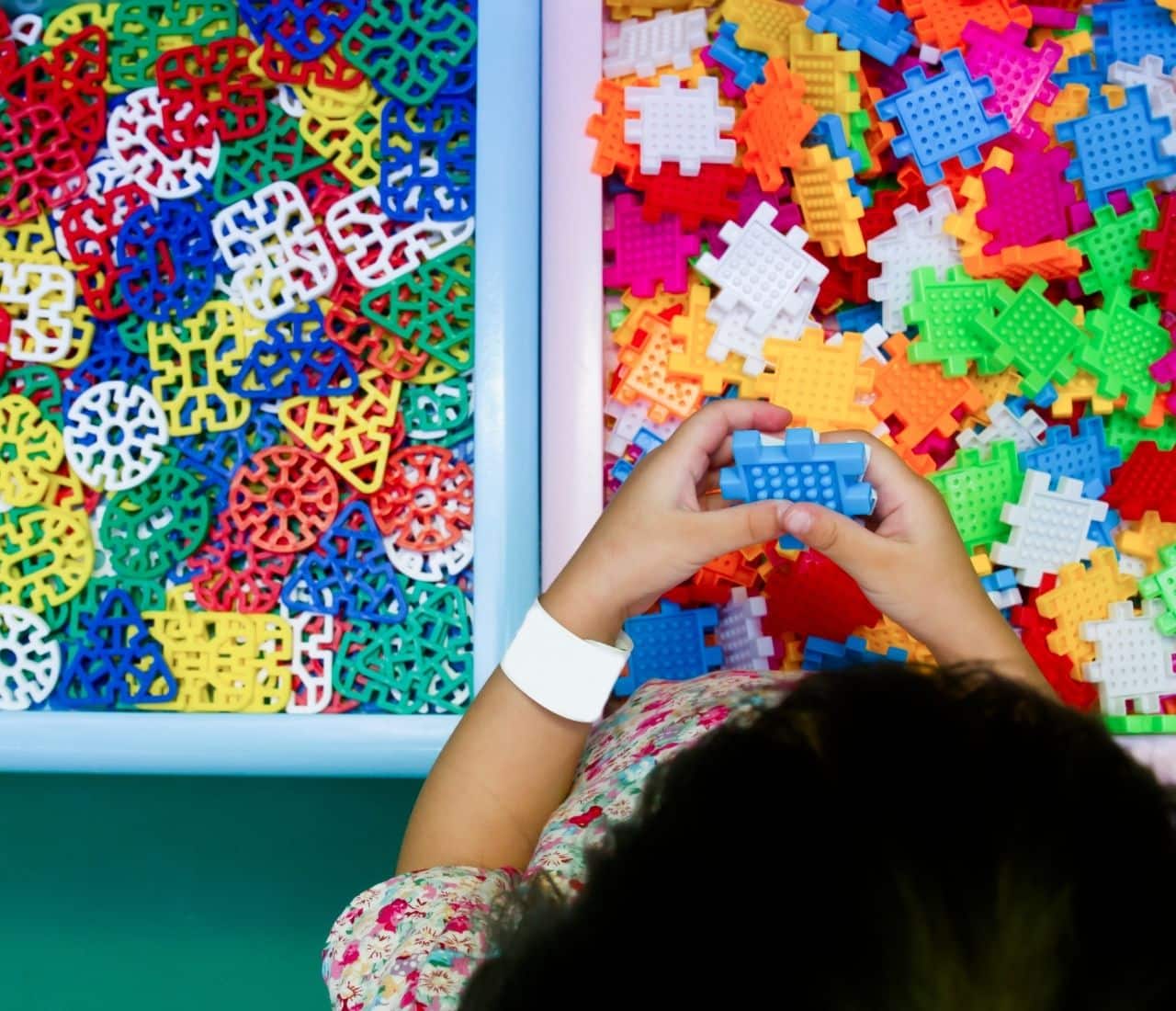 Visual attention, how and why it should be stimulated